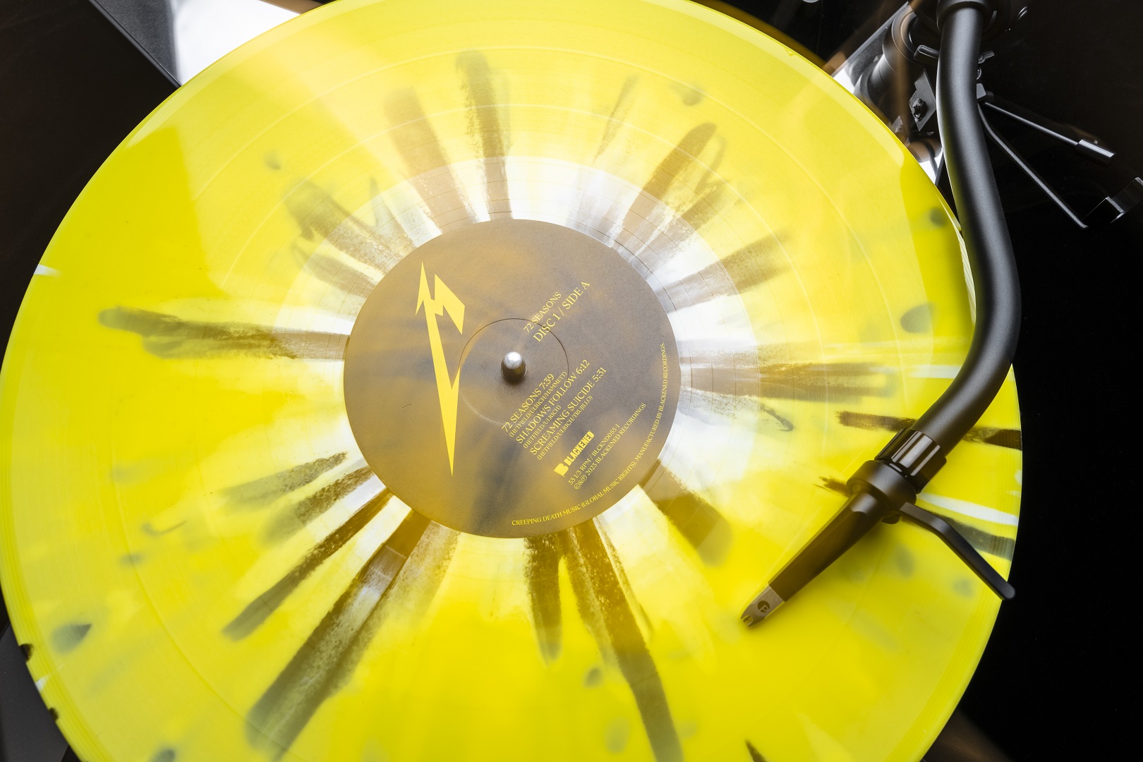 Metallica Turntable Yellow Vinyl 2