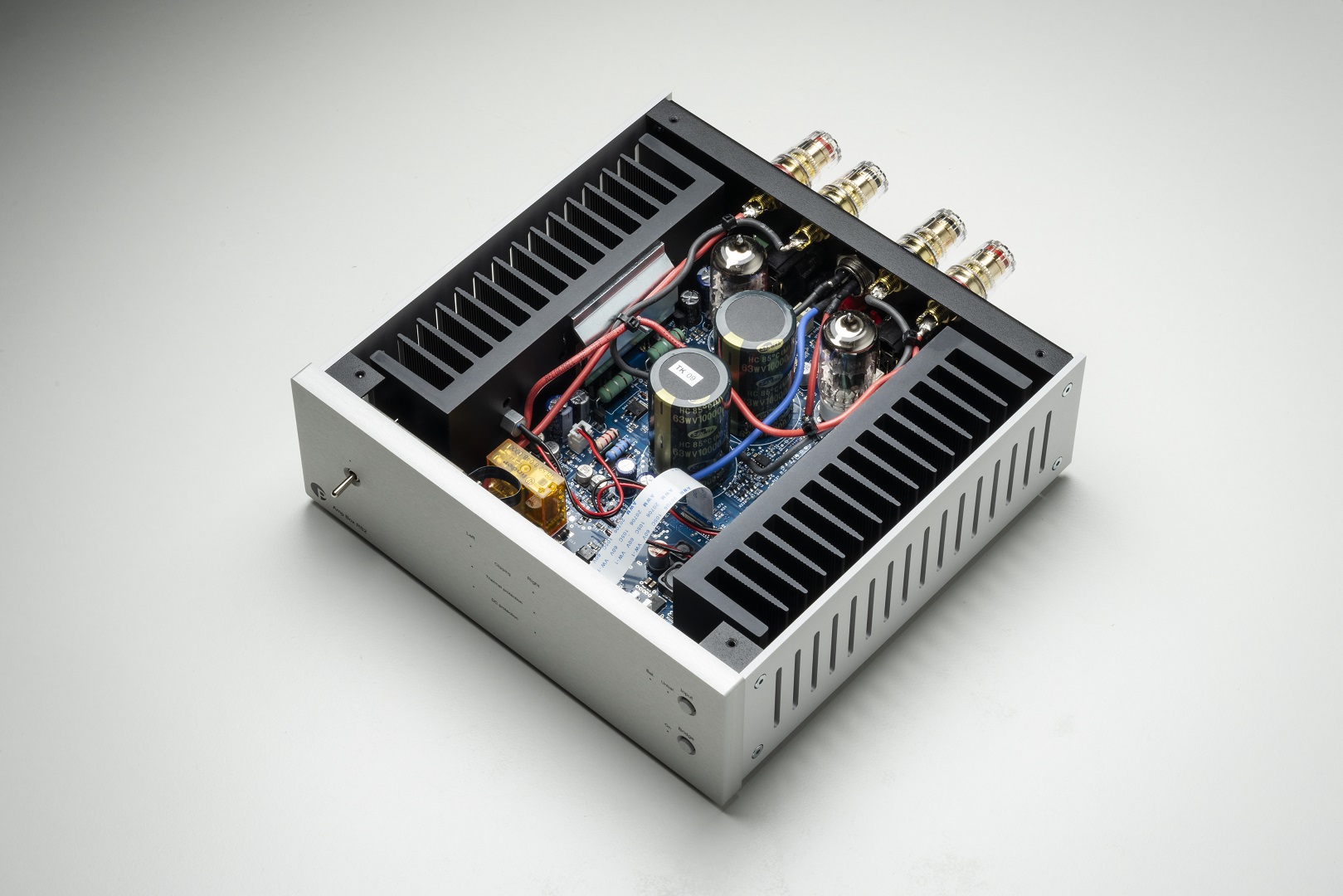 Amp Box Rs2 Inside 1